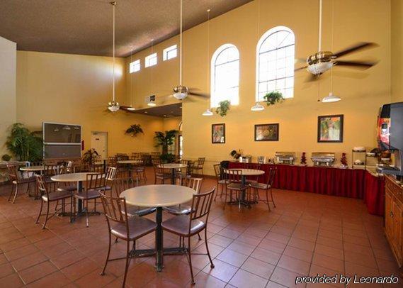 Clarion Suites Yuma Restaurace fotografie